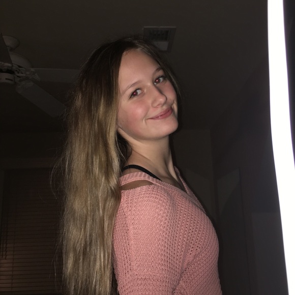 sweater - Picture 4 of 4